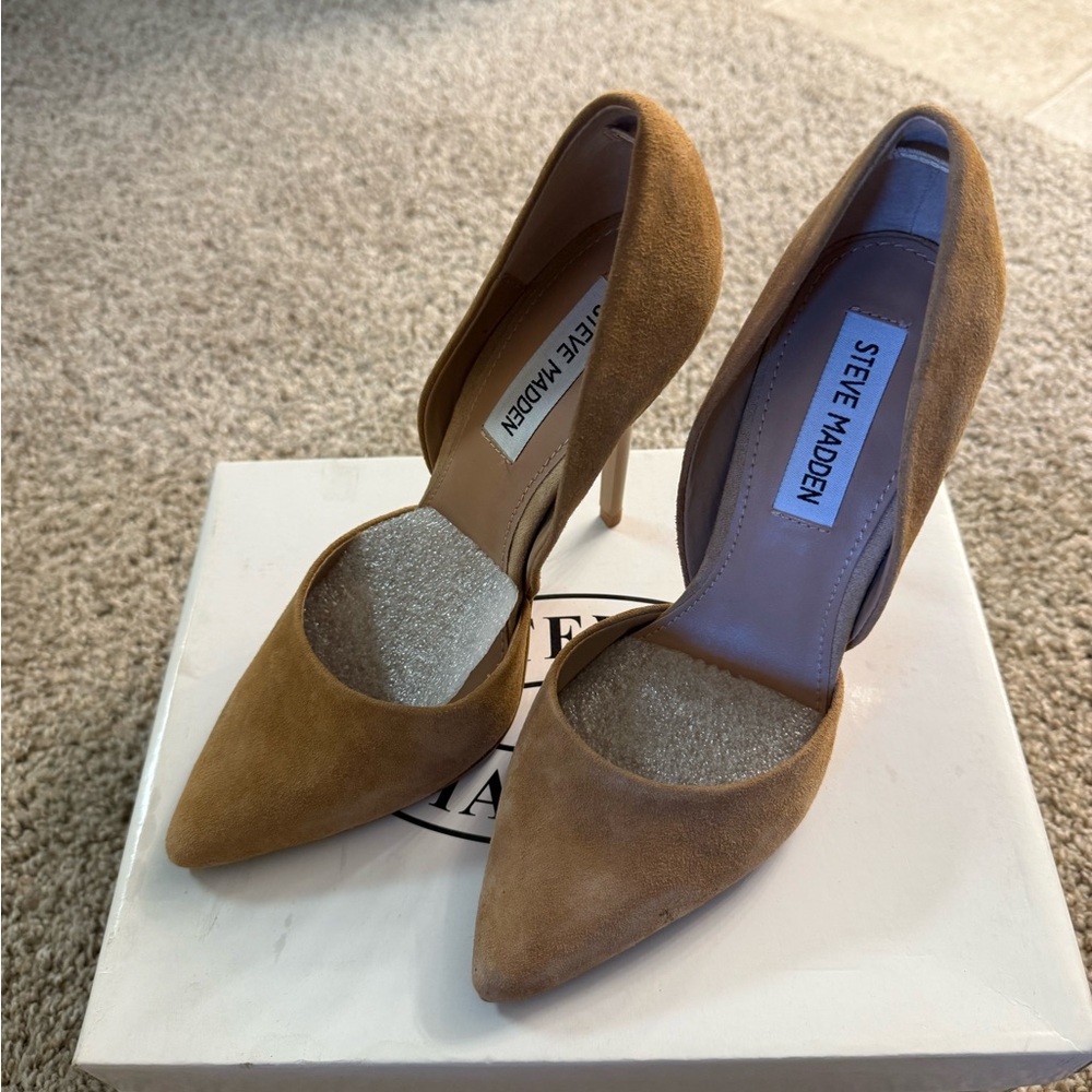 Steve Madden Camel Suede Heels
